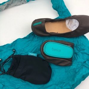 [Sold] Tieks BALLET FLATS Chocolate BROWN Sz 5!